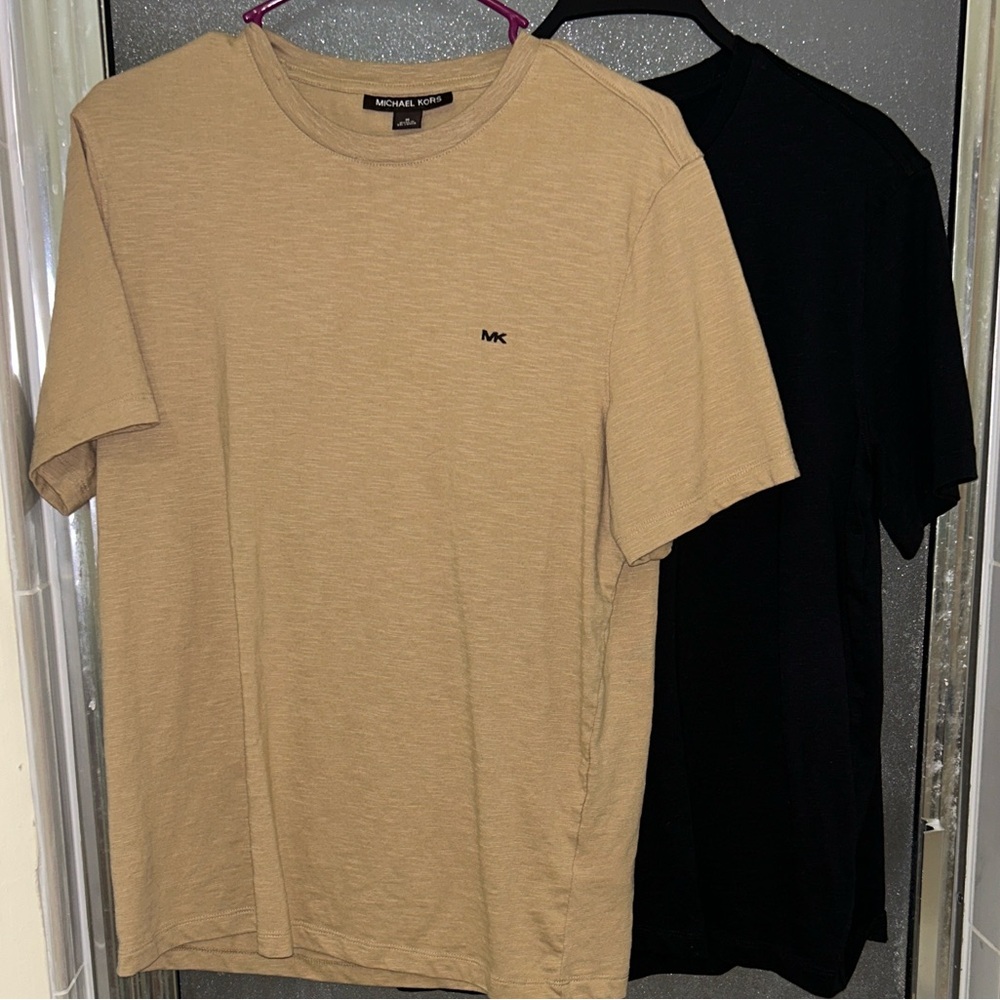 🩷Firm Price🩷2 Michael Kors Men's Short Sleeve Tees in Tan and Black